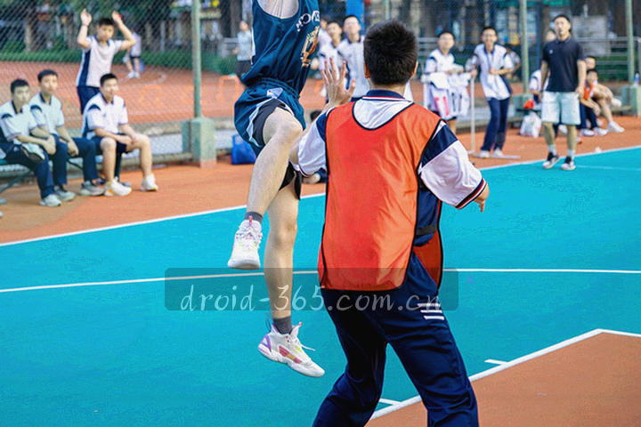 选型认证编号四段拆解示意，从左到右依次为区域段、城市段、网点段与机型段，每段配一句短标注